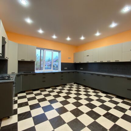 Кухня 2250х4600х3800мм