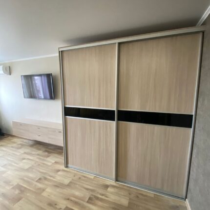 Шкаф 2,1х2,3х0,6м (тв 2х0,35х0,4м) (2)